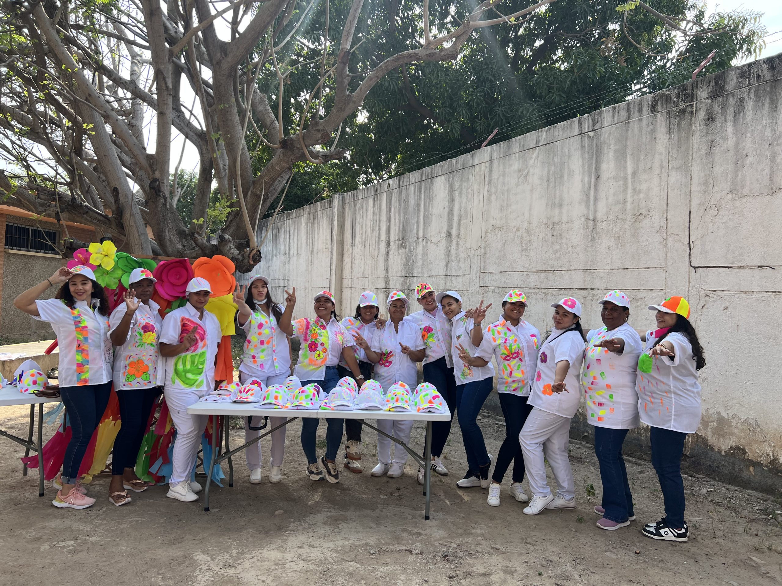 FOTO CURSO DE PINTURA EN TELA